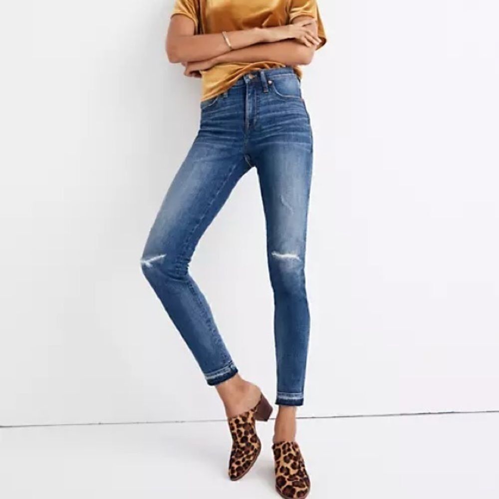 MADEWELL | 9" Mid Rise Distress Raw Hem Skinny Jeans